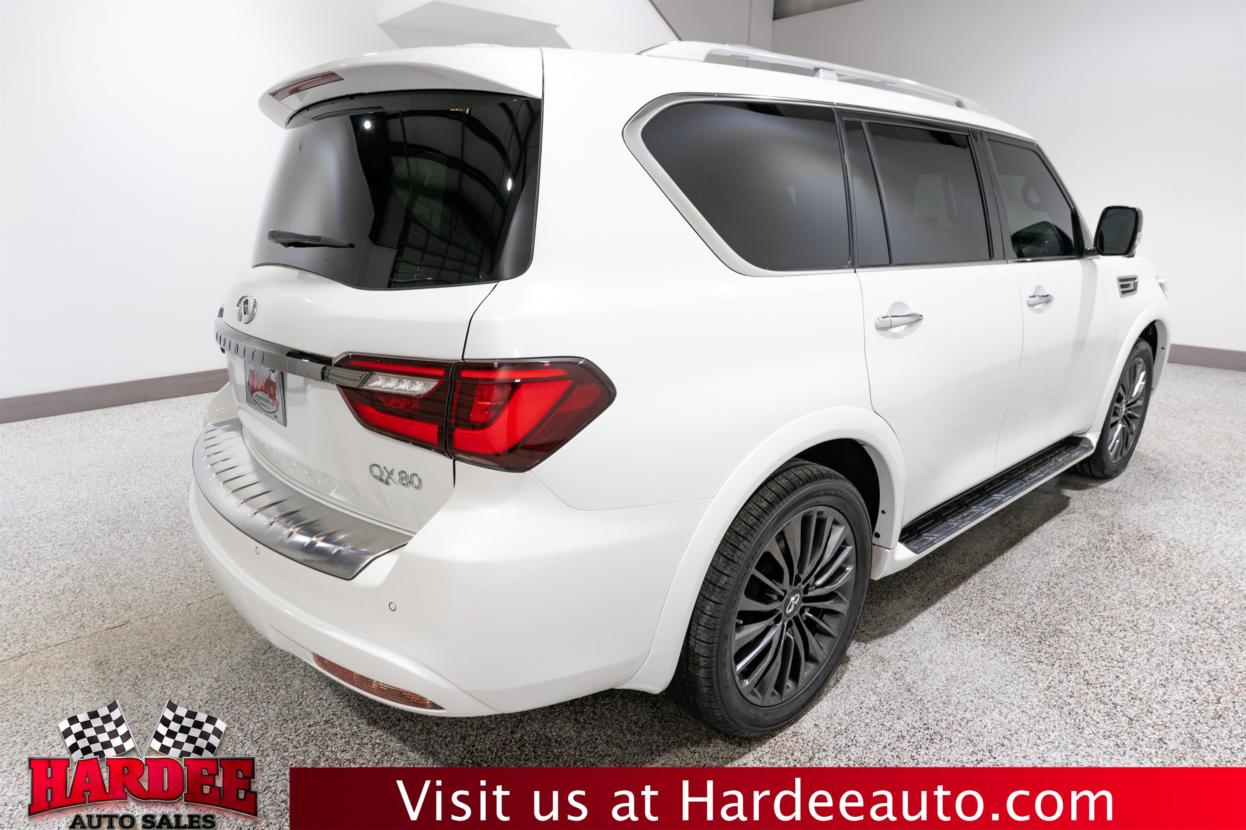 Used 2024 INFINITI QX80 Sensory AWD/4WD image 5