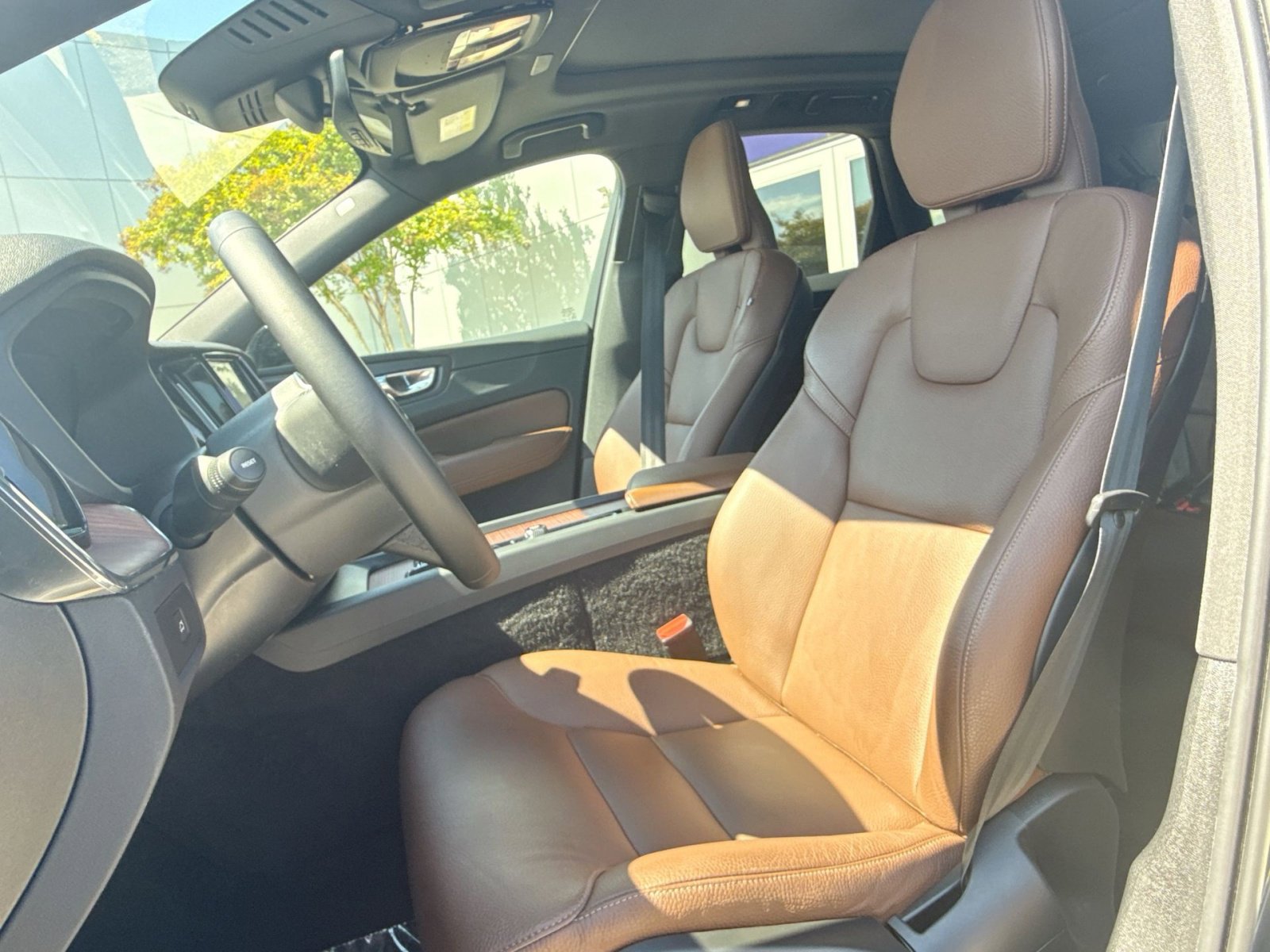 Used 2023 Volvo XC60 B5 Plus w/ Climate Package AWD/4WD image 13