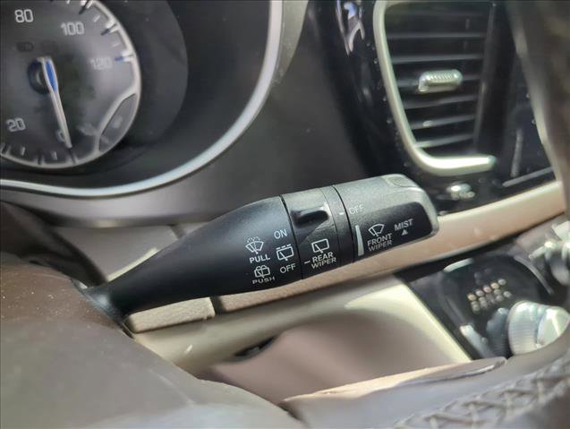 Used 2017 Chrysler Pacifica Touring-L Plus w/ Tire & Wheel Group image 3