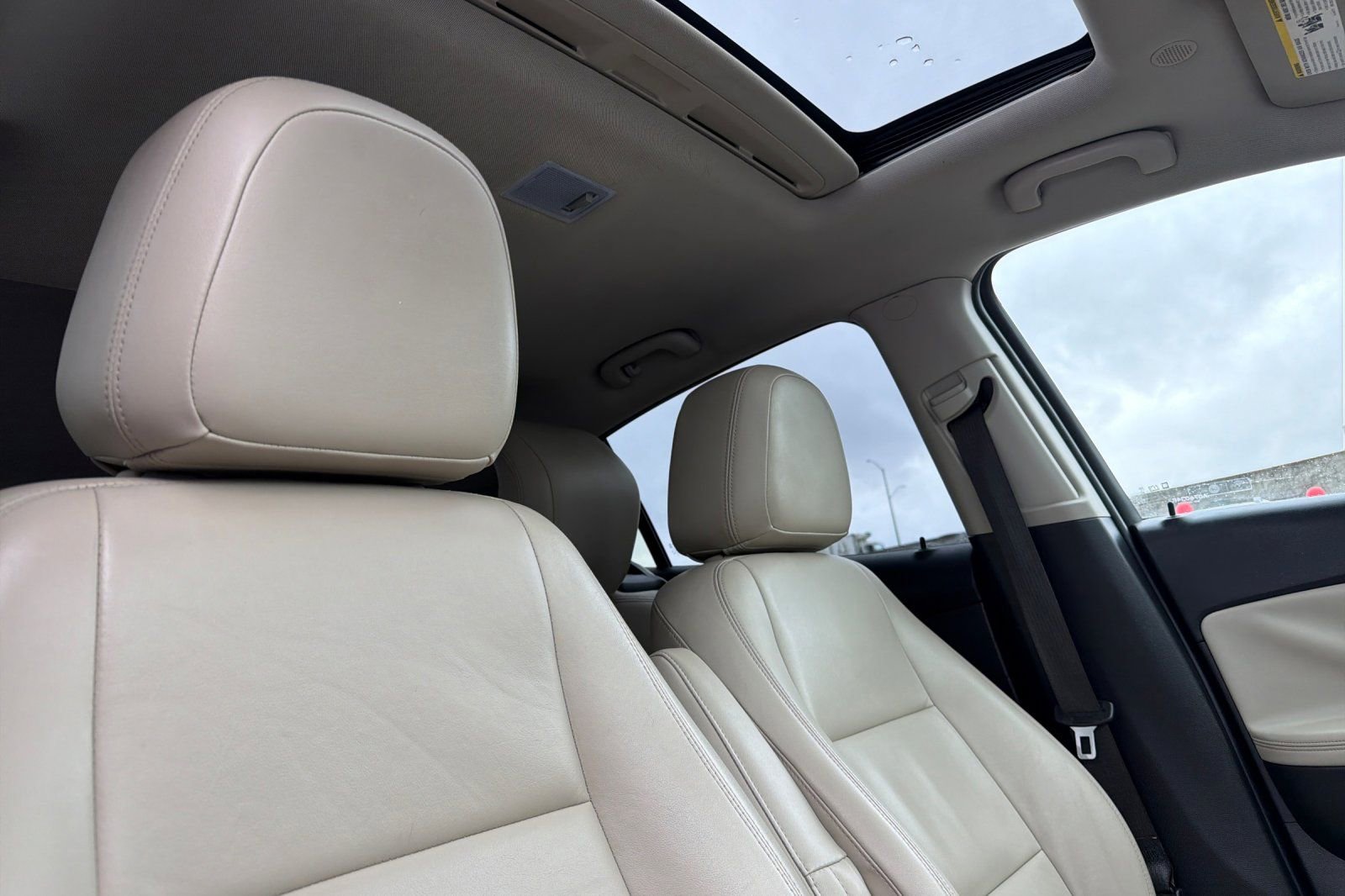 Used 2017 Buick Encore Essence w/ Experience Buick Package image 17