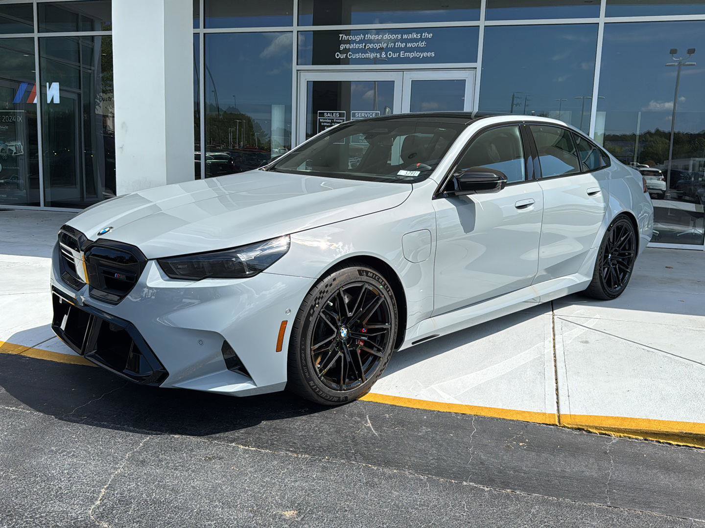 New 2026 BMW M5 w/ Executive Package image 2