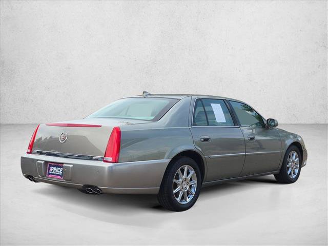 Used 2011 Cadillac DTS Luxury FWD image 6