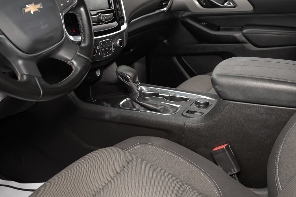 Used 2023 Chevrolet Traverse LT FWD image 35
