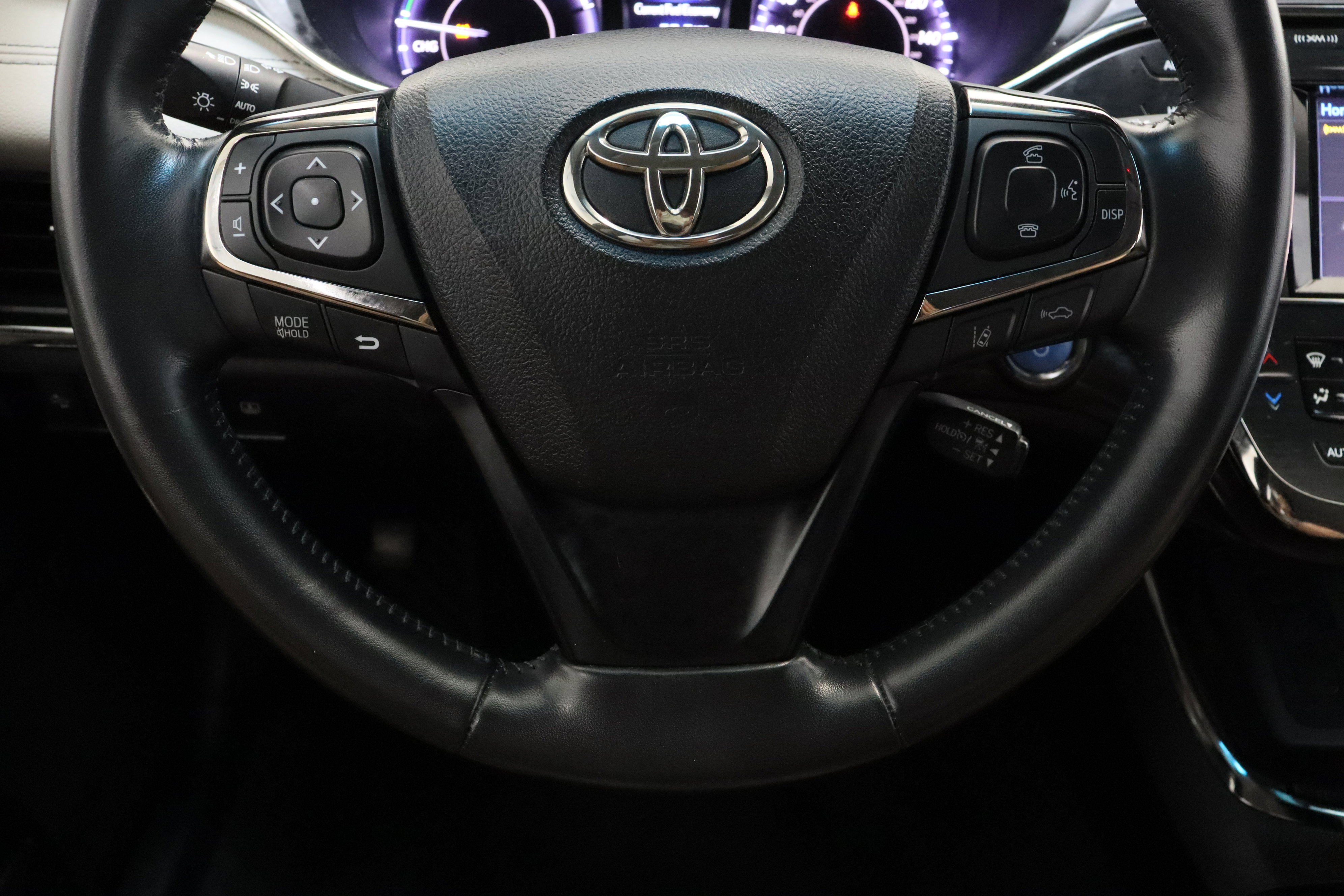 Used 2018 Toyota Avalon Limited FWD image 27