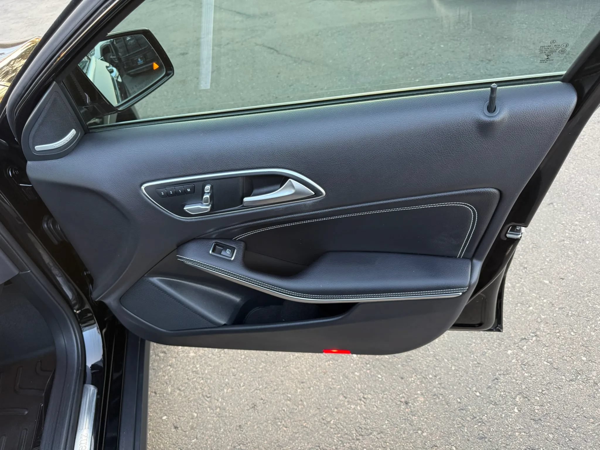 Used 2019 Mercedes-Benz GLA 250 4MATIC image 34