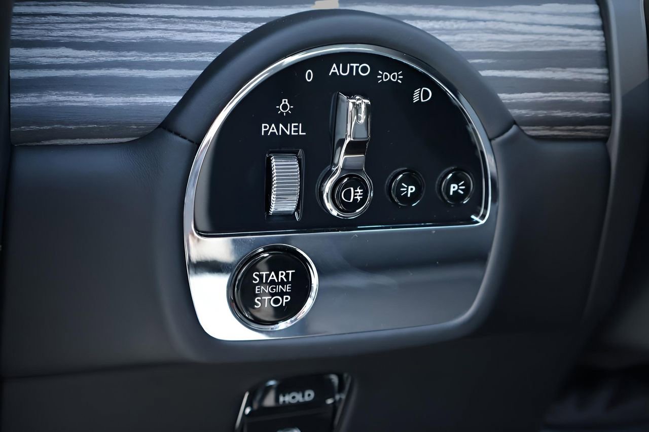 New 2026 Rolls-Royce Spectre AWD/4WD image 25