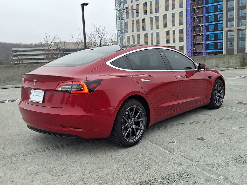 Used 2019 Tesla Model 3 Standard Range image 8