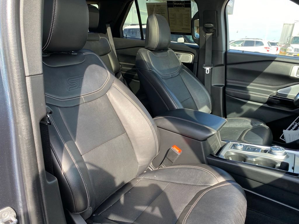Used 2023 Ford Explorer ST w/ Equipment Group 401A AWD/4WD image 30