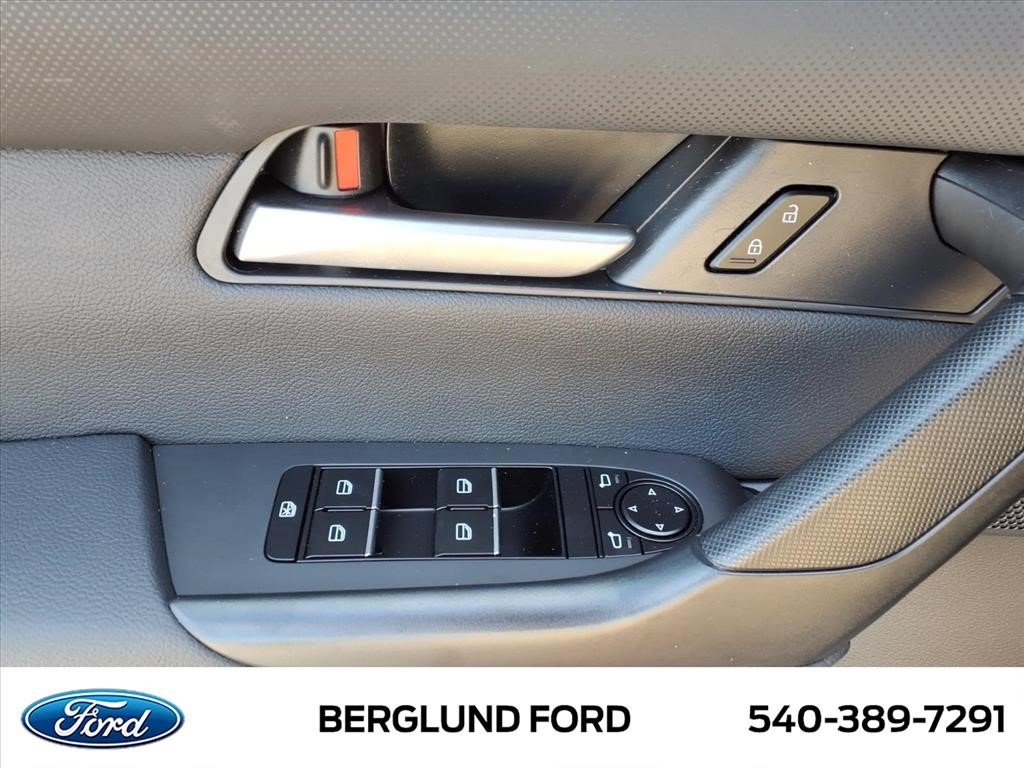 Certified 2025 MAZDA CX-50 AWD 2.5 S w/ Preferred Package image 19
