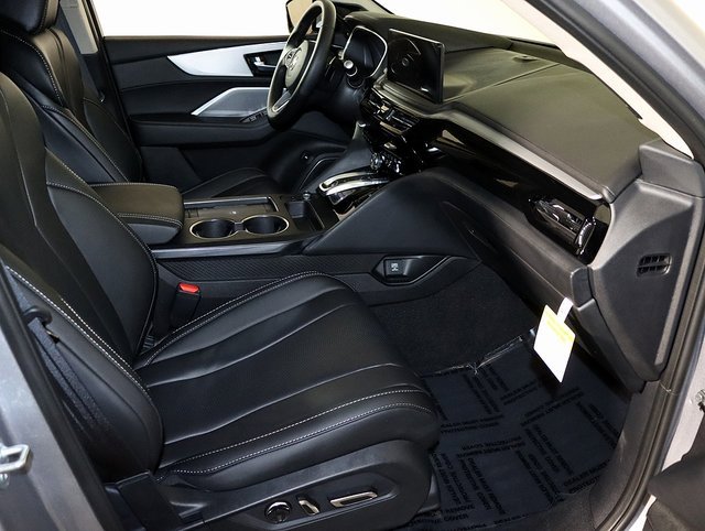 Used 2026 Acura MDX w/ Technology Package image 36