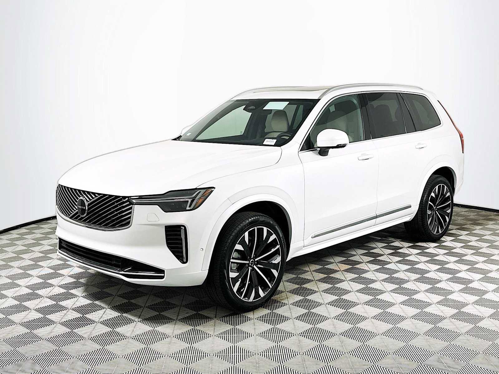 New 2026 Volvo XC90 B5 Plus image 3