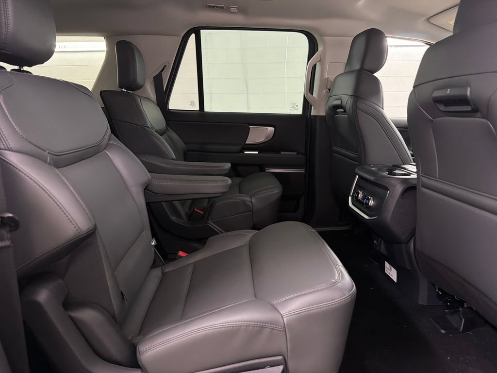 New 2027 Ford Expedition Max Active RWD image 29