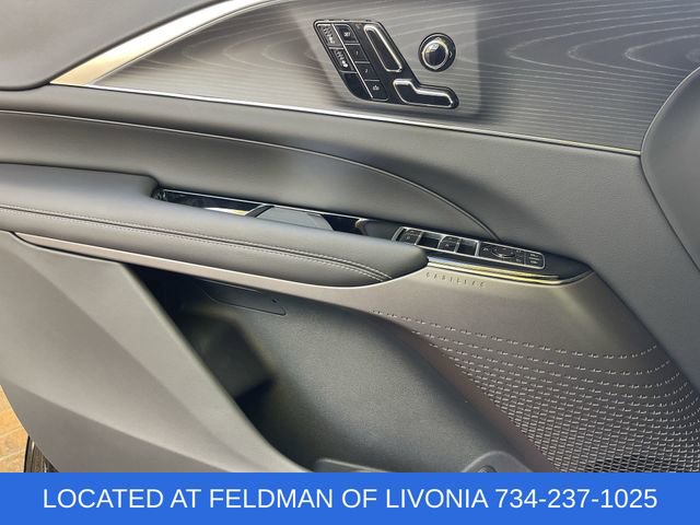 Used 2025 Cadillac Lyriq Luxury image 23