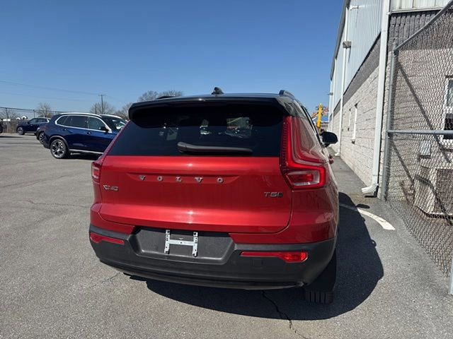 Used 2021 Volvo XC40 T5 R-Design w/ Advanced Package image 7