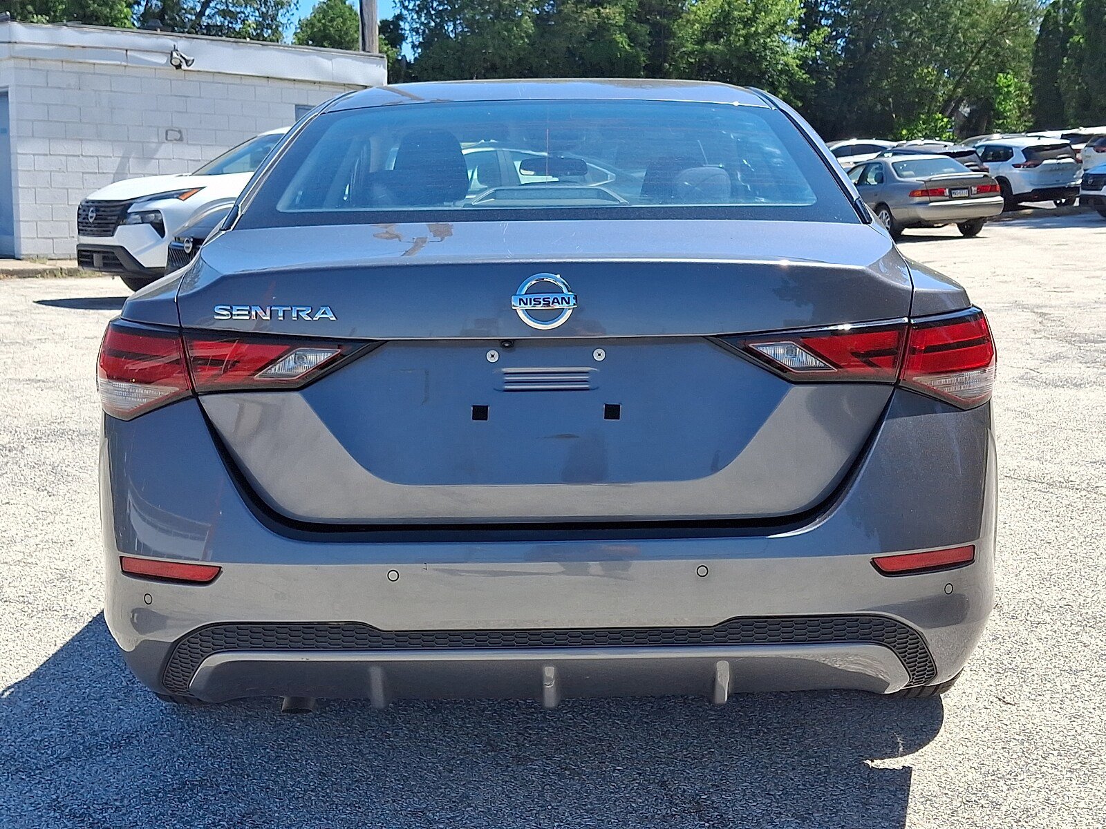 Used 2020 Nissan Sentra S w/ Trunk Package FWD image 5