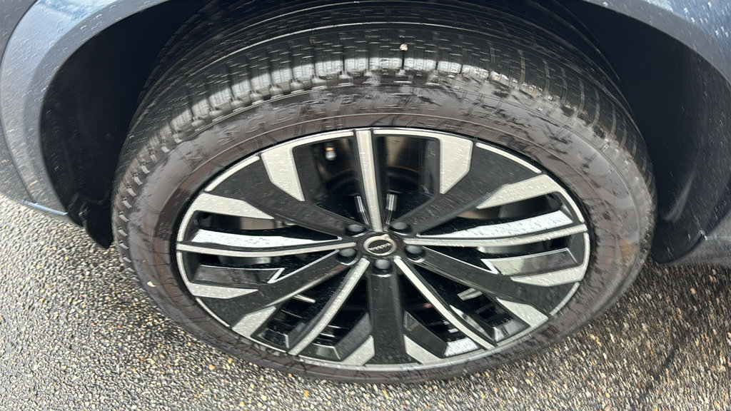 New 2027 Volvo XC90 T8 Plus AWD/4WD image 32