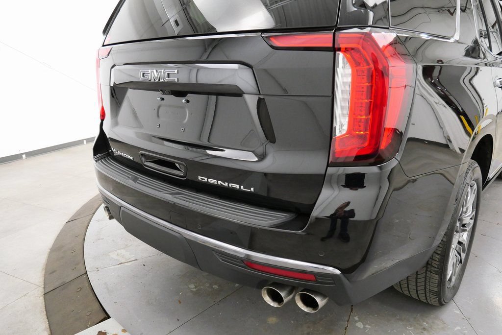 Used 2024 GMC Yukon Denali Ultimate AWD/4WD image 9