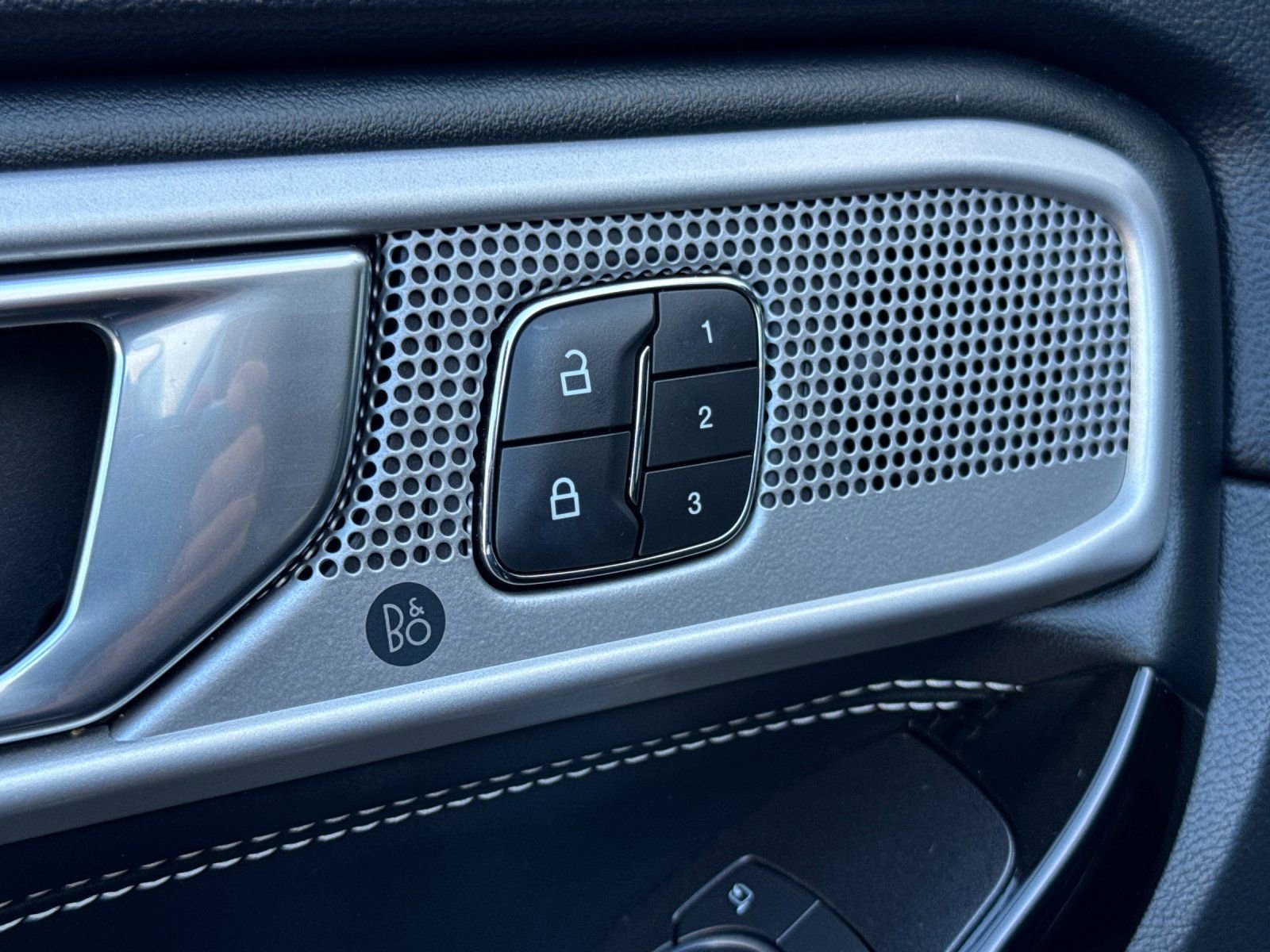 Used 2022 Ford Explorer ST w/ Equipment Group 401A image 21