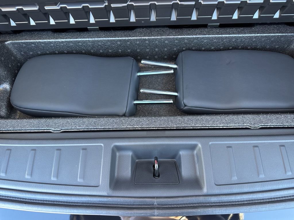 New 2025 Mitsubishi Outlander SE image 34