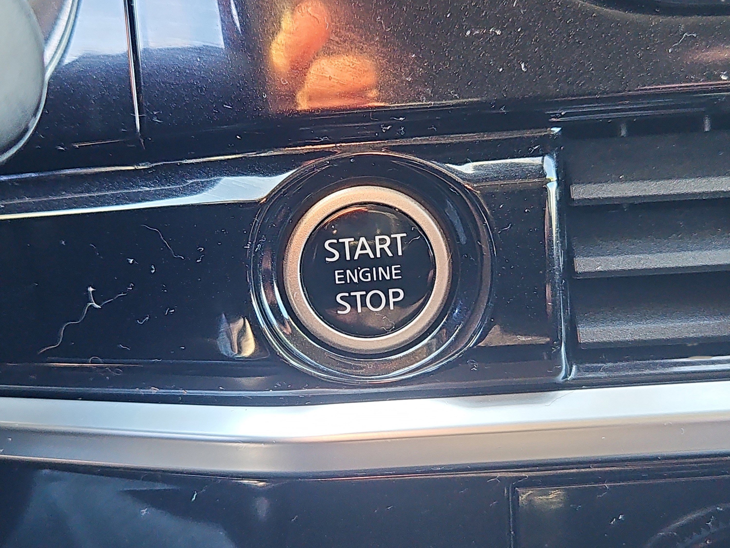 Used 2022 Nissan Pathfinder SL w/ SL Black Package image 17