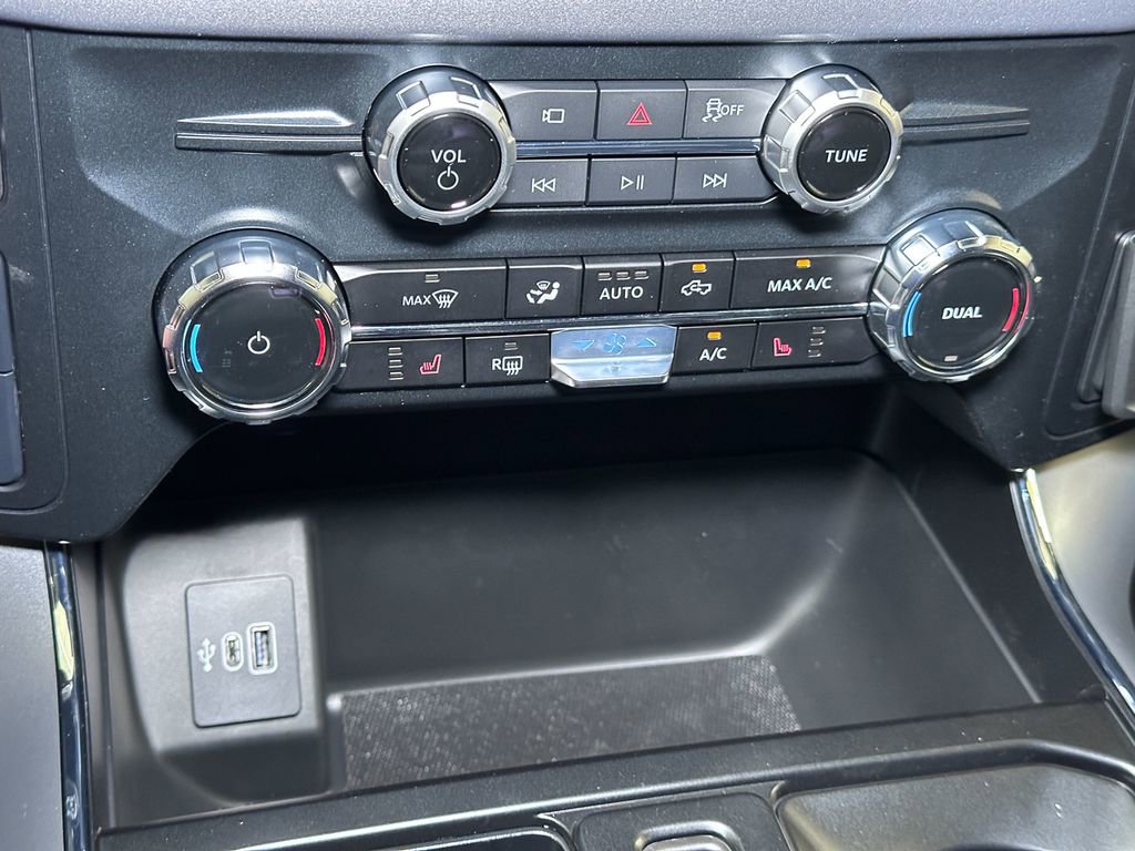 New 2025 Ford F150 XLT w/ Equipment Group 302A MID image 31