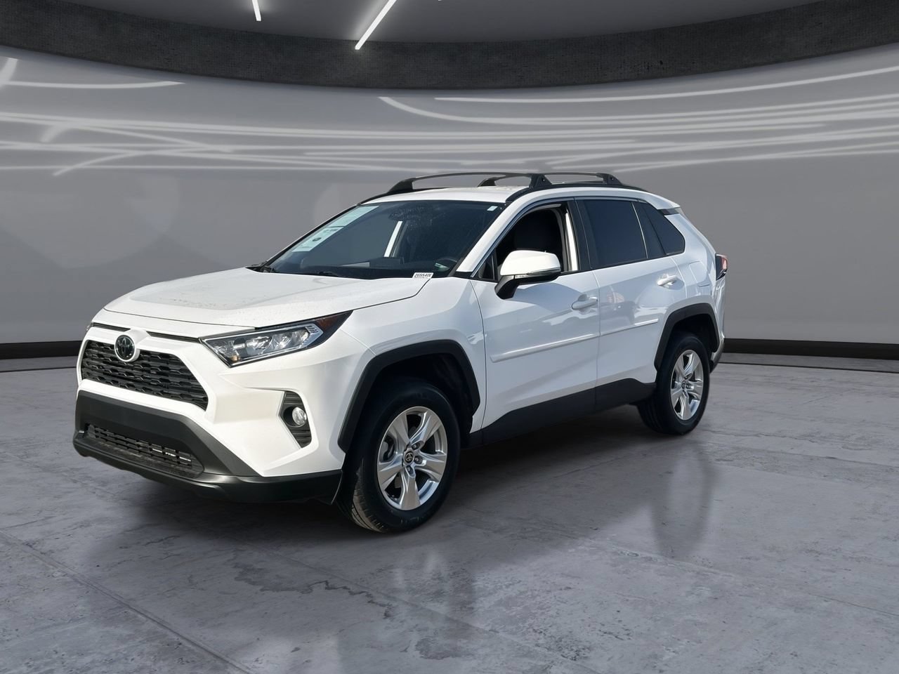 Used 2021 Toyota RAV4 XLE w/ Carpet Mat Package (TMS) FWD image 3