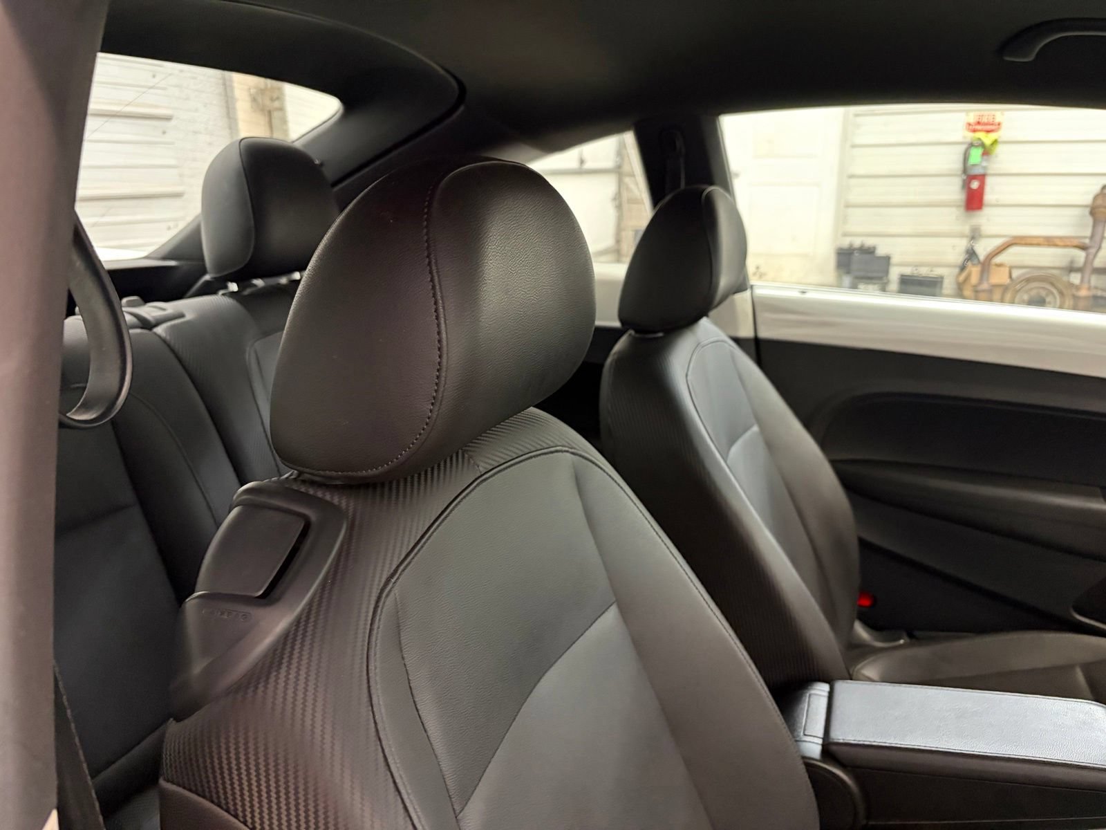 Used 2013 Volkswagen Beetle TDI FWD image 22