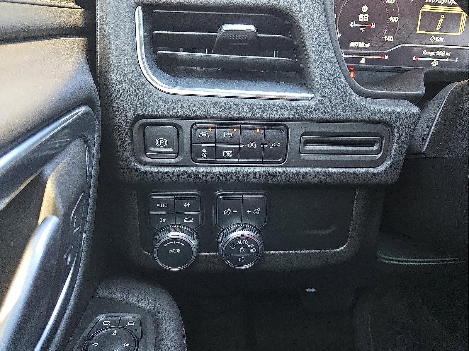 Certified 2022 GMC Yukon XL SLT w/ SLT Premium Package image 19