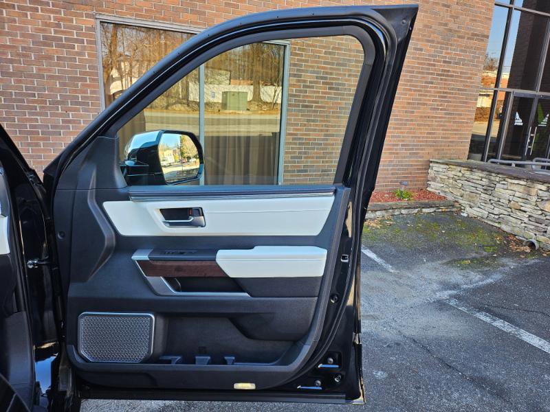 Used 2024 Toyota Sequoia Capstone image 61