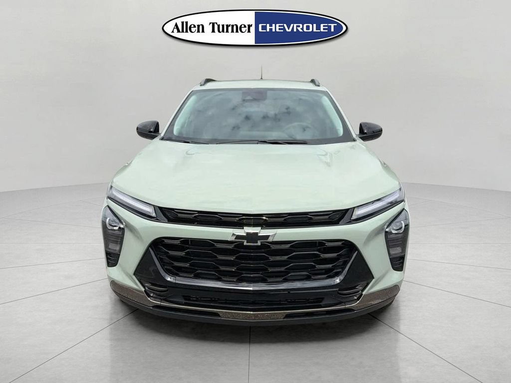 New 2026 Chevrolet Trax ACTIV w/ Driver Confidence Package FWD image 2