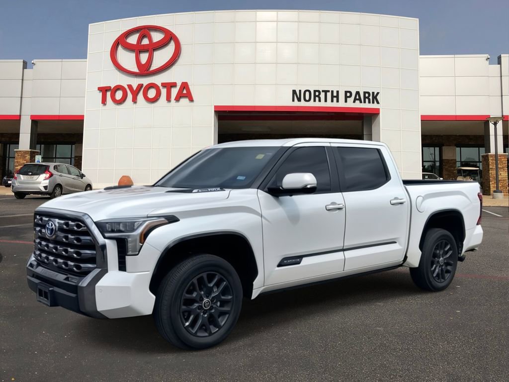 Used 2024 Toyota Tundra Platinum AWD/4WD image 1