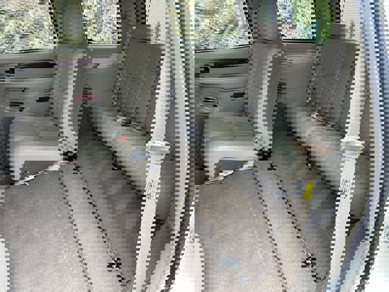 Used 2005 Cadillac Escalade AWD image 36