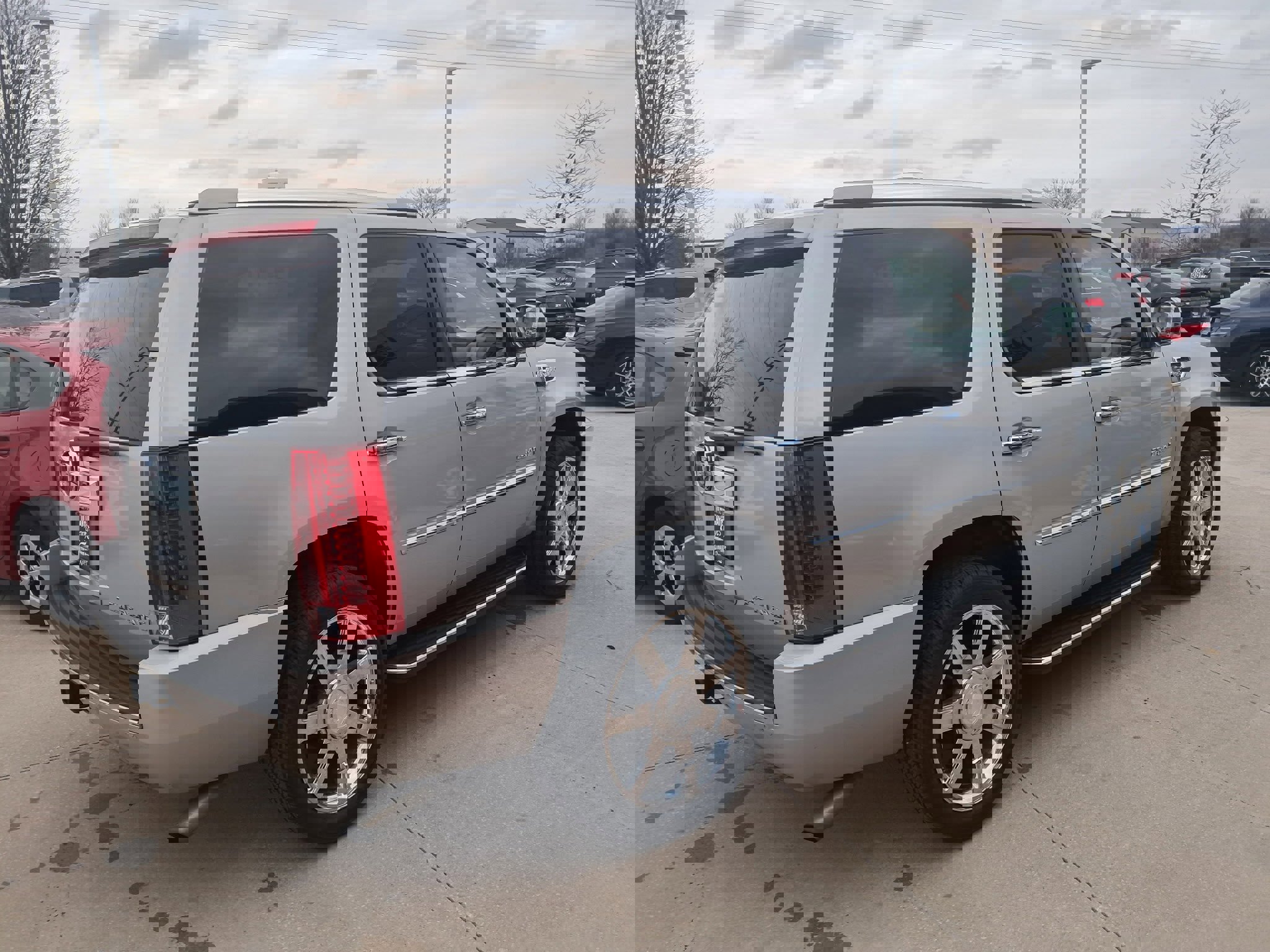 Used 2009 Cadillac Escalade 4WD Hybrid image 4