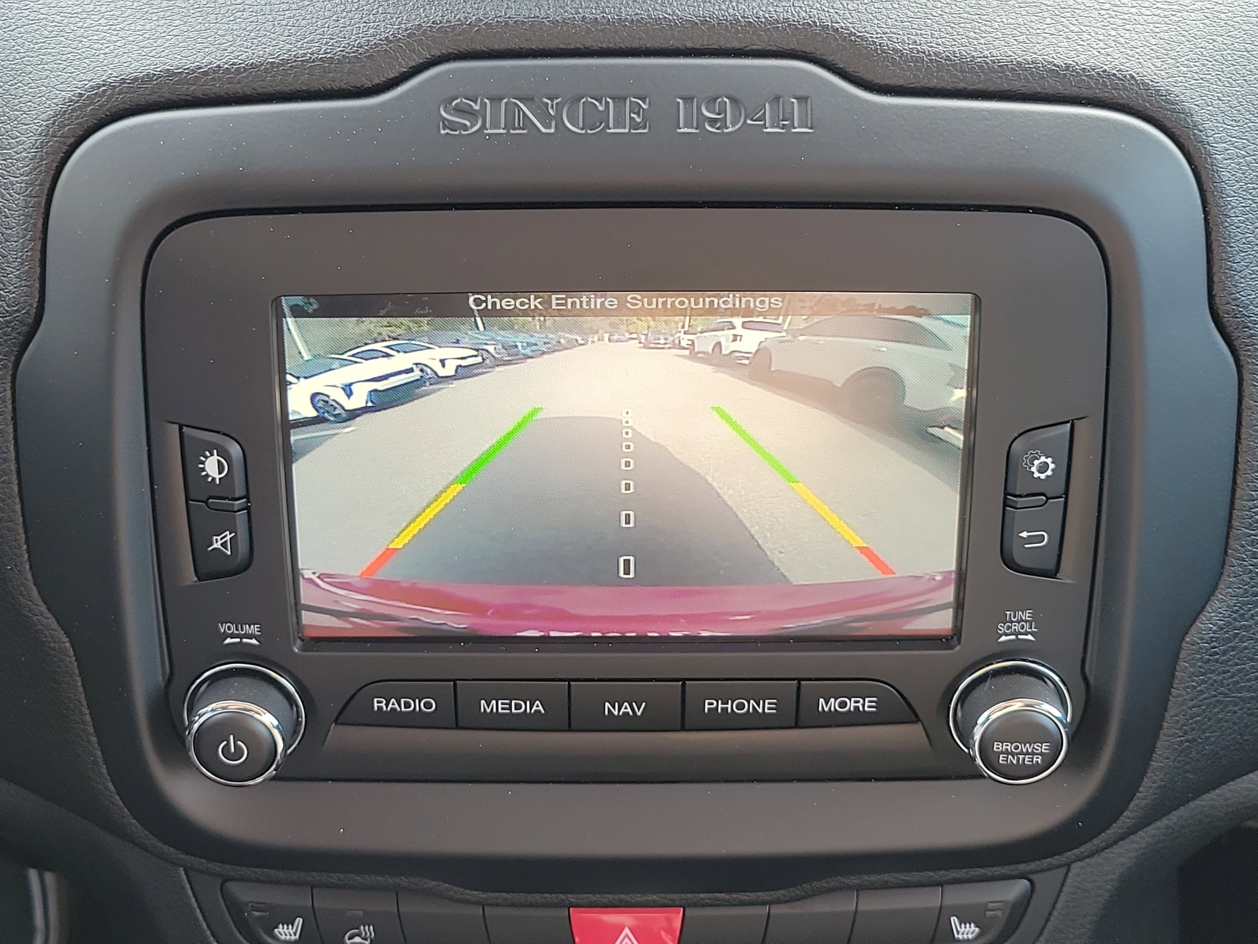 Used 2015 Jeep Renegade Latitude w/ Cold Weather Group II image 31