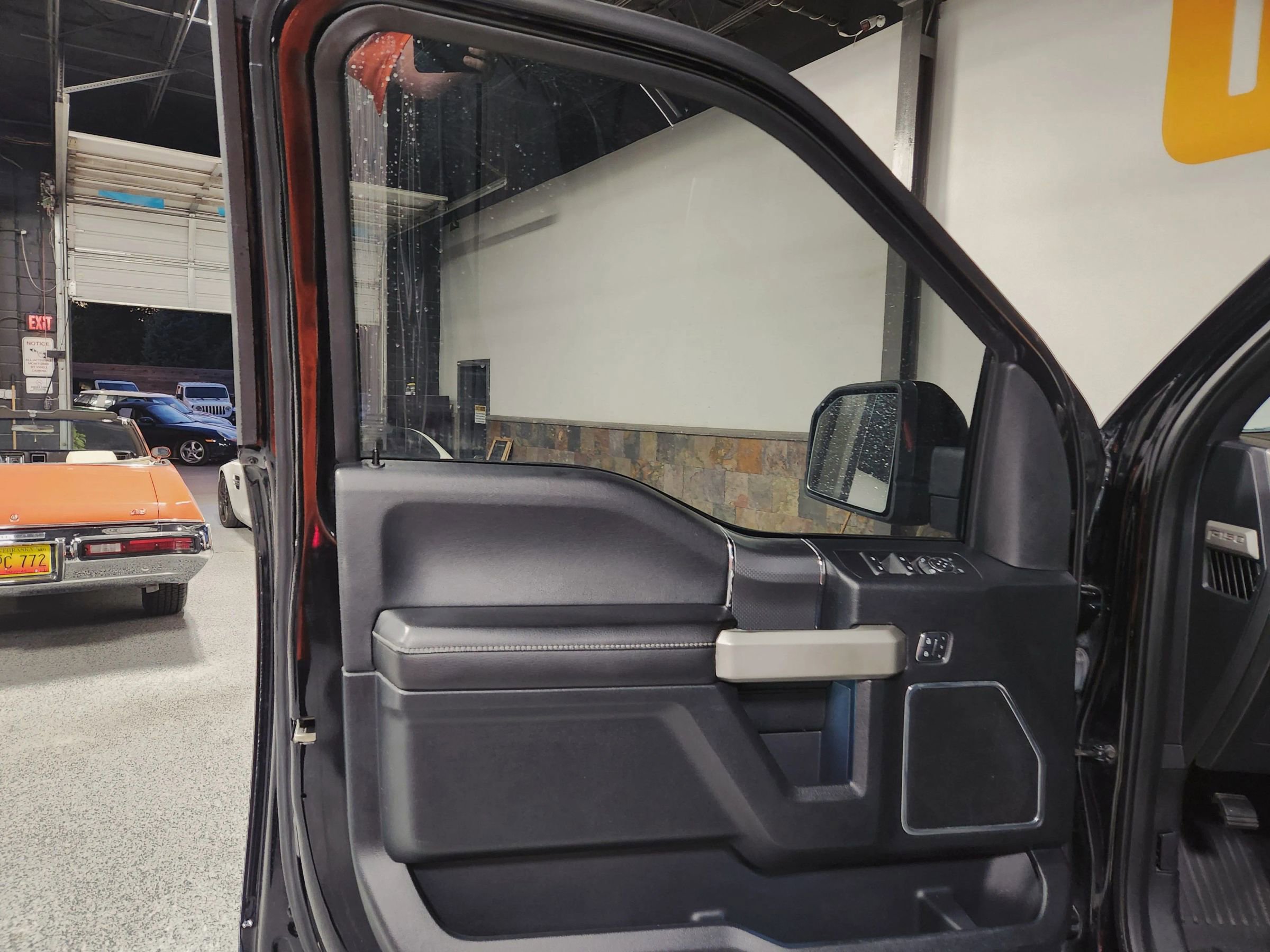 Used 2017 Ford F150 Lariat w/ Equipment Group 502A Luxury image 28