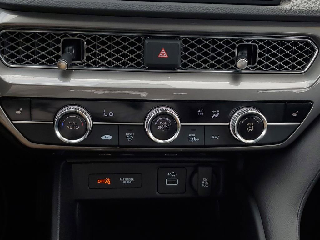 Certified 2025 Acura Integra Base image 24