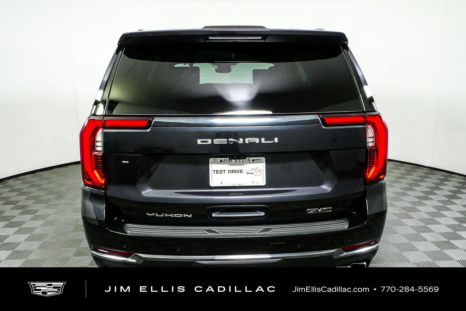 Used 2025 GMC Yukon Denali Ultimate AWD/4WD image 29