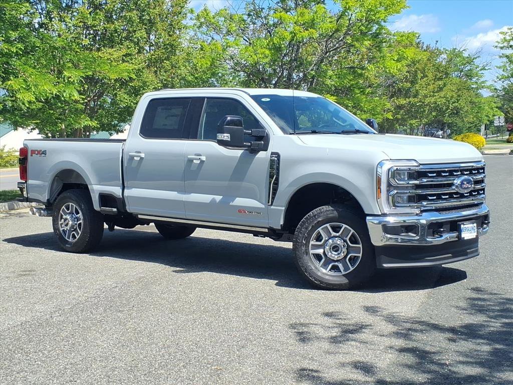 New 2026 Ford F250 4x4 Crew Cab Super Duty image 1