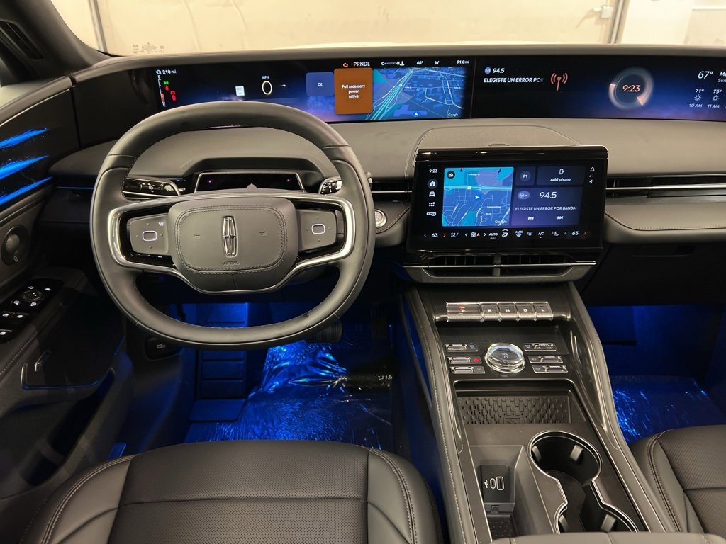 Used 2025 Lincoln Nautilus Premier w/ Equipment Group 102A image 8