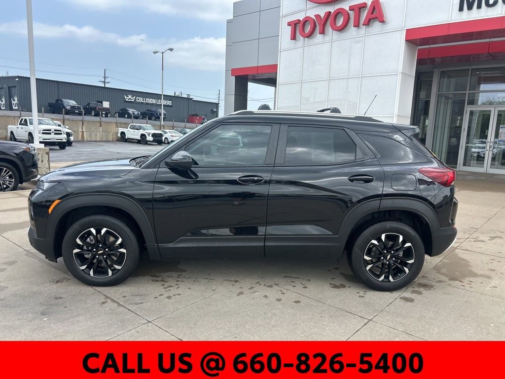 Used 2023 Chevrolet TrailBlazer LT w/ Convenience Package AWD/4WD image 9