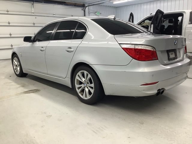 Used 2010 BMW 535i xDrive Sedan AWD/4WD image 4