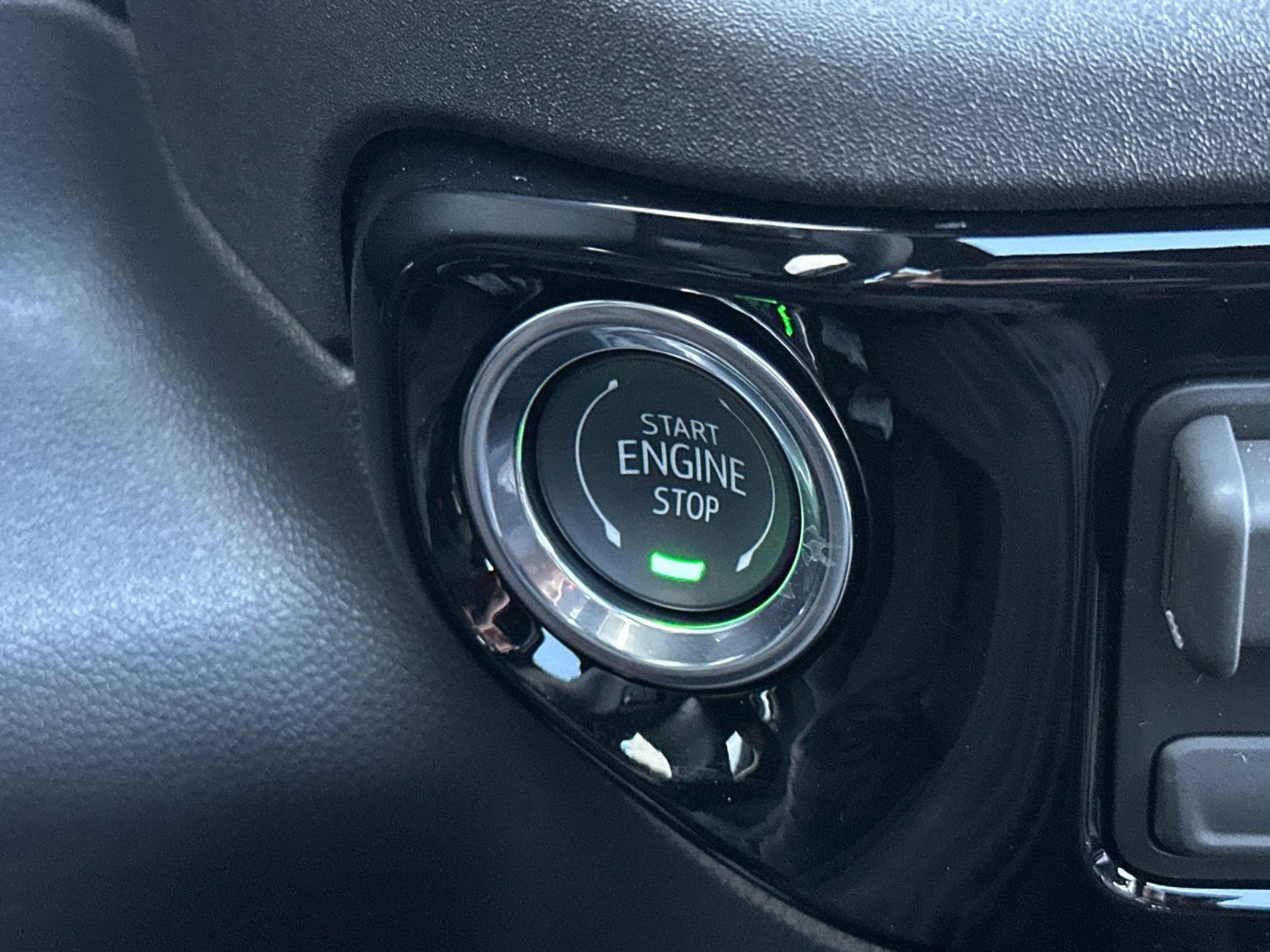 Used 2026 Chevrolet Silverado 1500 ZR2 w/ LPO, Dark Essentials Package image 26