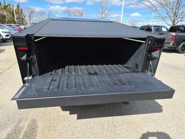 Used 2024 Tesla Cybertruck AWD Crew Cab image 19