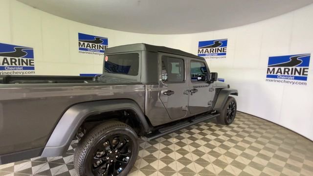 Used 2025 Jeep Gladiator Sport image 2