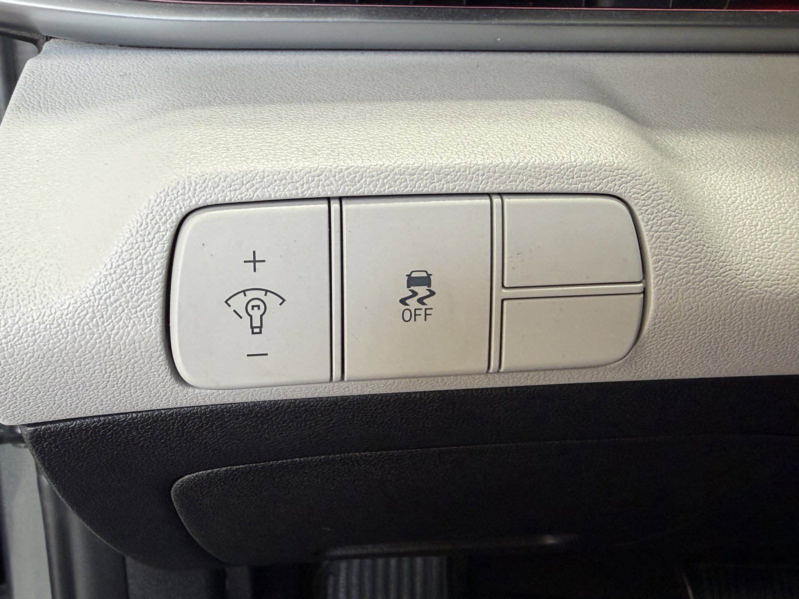 Certified 2024 Hyundai Elantra Limited FWD image 27