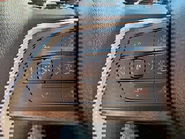 New 2025 Jeep Grand Cherokee Limited image 13