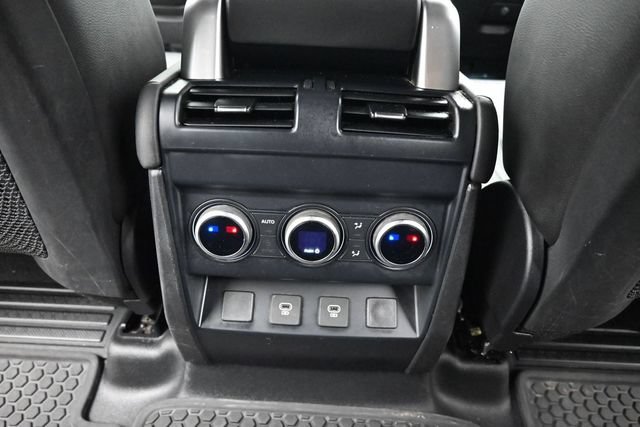 Used 2024 Land Rover Defender 130 X-Dynamic SE AWD/4WD image 25