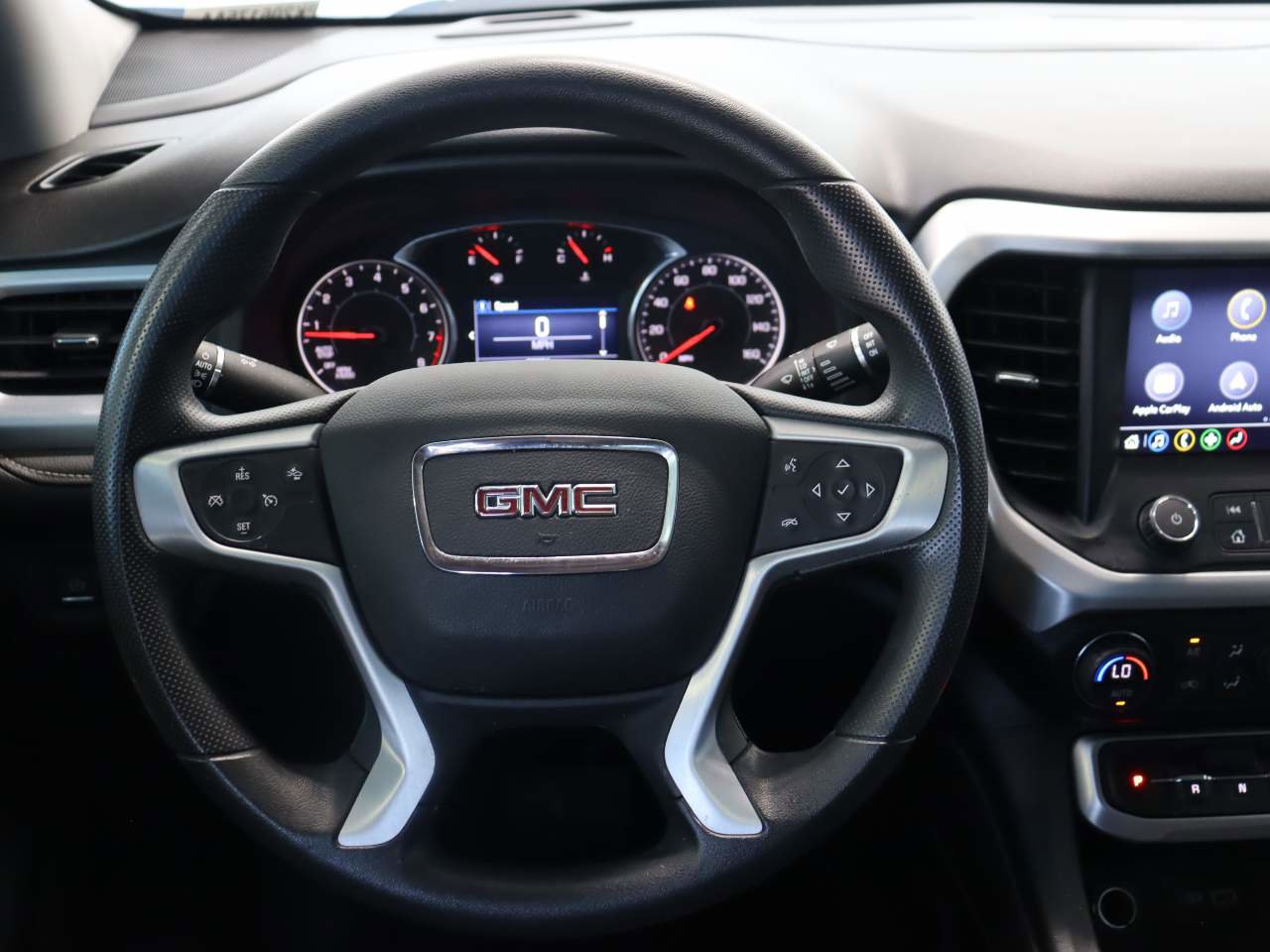 Used 2021 GMC Acadia SLE w/ Driver Convenience Package FWD image 9