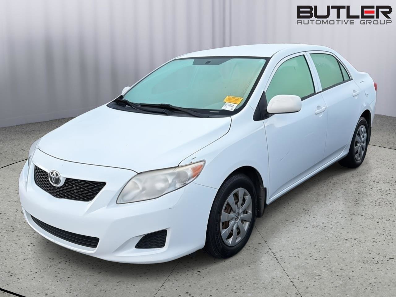Used 2010 Toyota Corolla LE FWD image 1