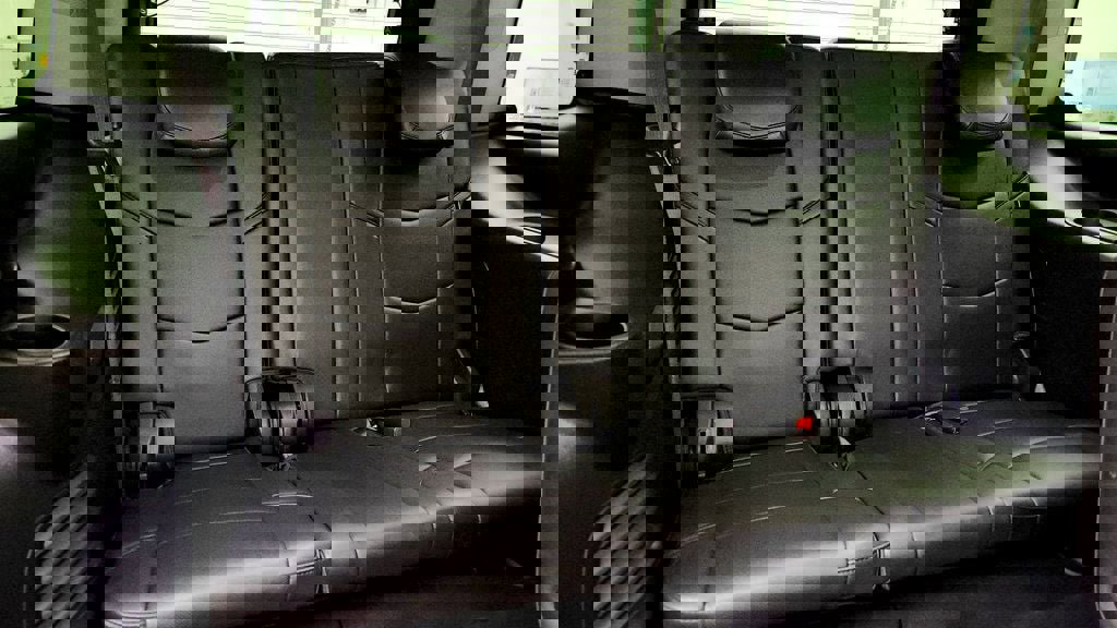 Used 2017 Cadillac Escalade Premium Luxury image 25